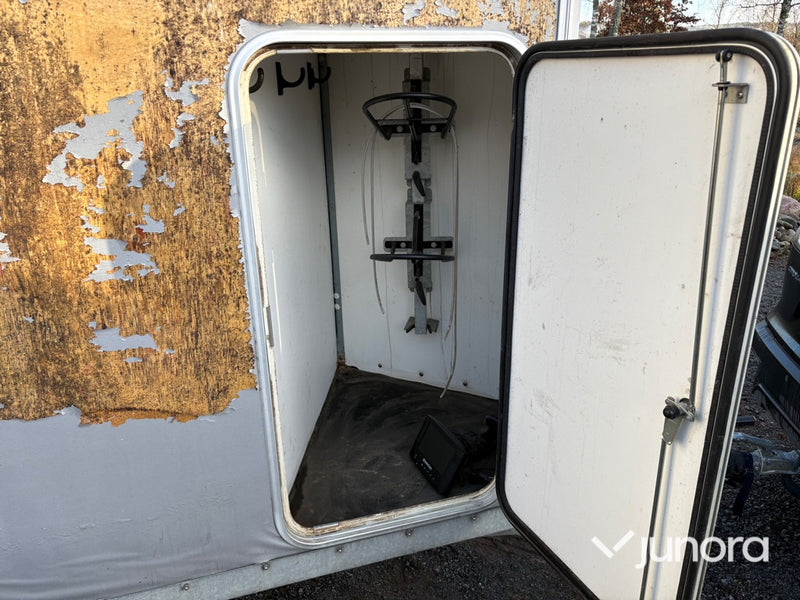 Hästtransport - Thule 150 E5