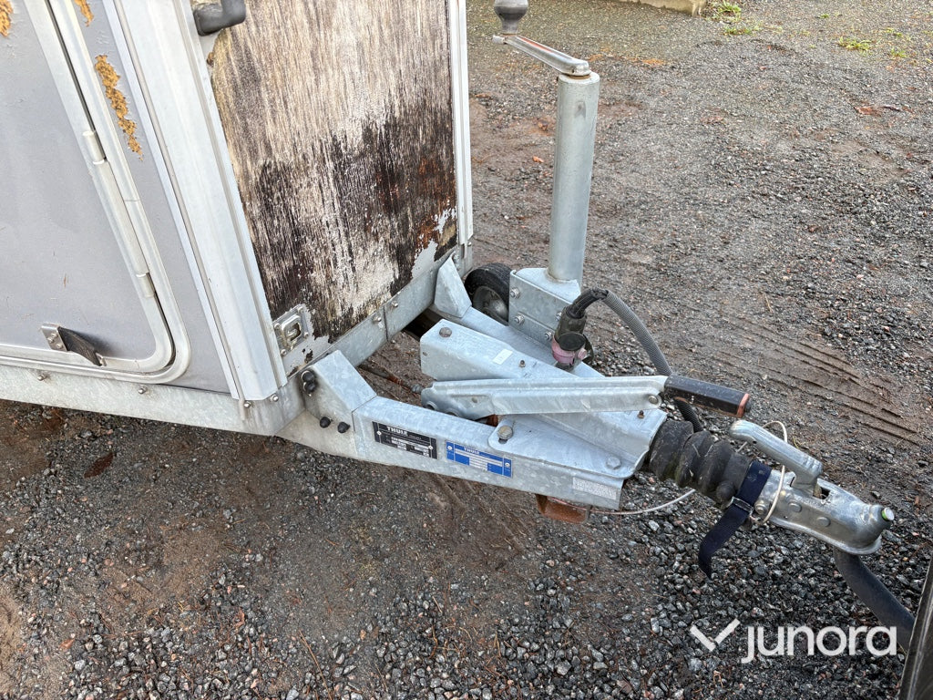 Hästtransport - Thule 150 E5