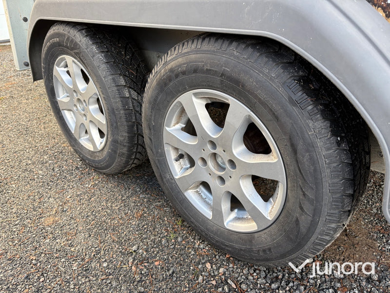 Hästtransport - Thule 150 E5