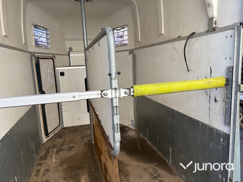 Hästtransport - Thule 150 E5