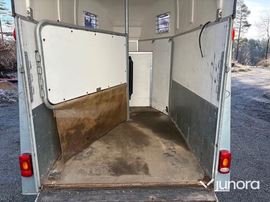 Hästtransport - Thule 150 E5