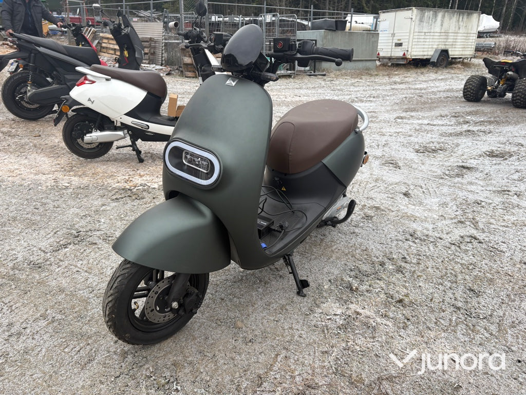 Moped - LVNENG, LX02