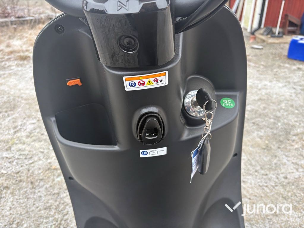 Moped - LVNENG, LX02