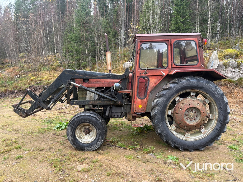 Traktor Massey Ferguson 175 S
