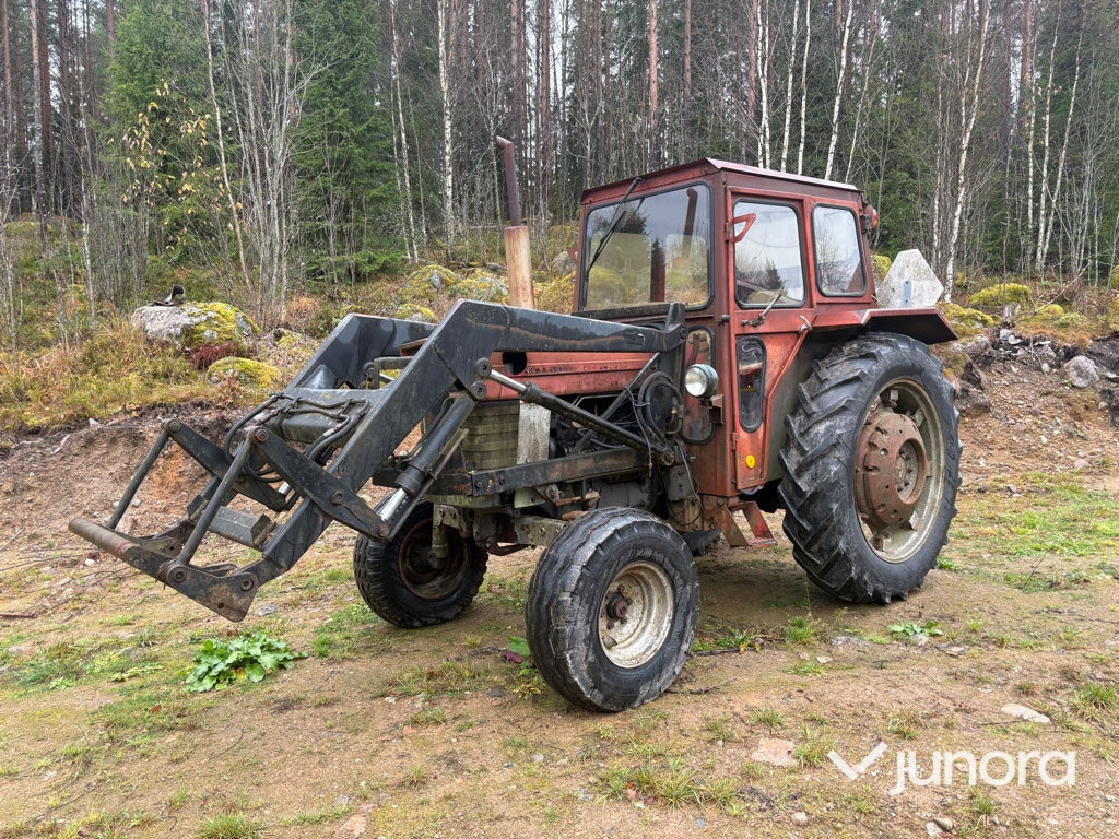 Traktor Massey Ferguson 175 S