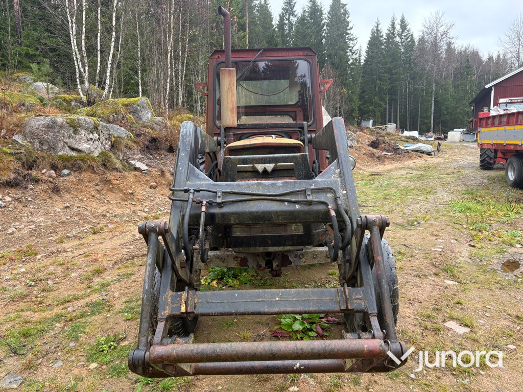 Traktor Massey Ferguson 175 S