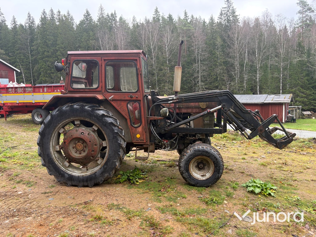 Traktor Massey Ferguson 175 S