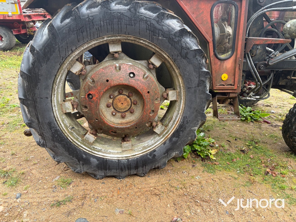 Traktor Massey Ferguson 175 S