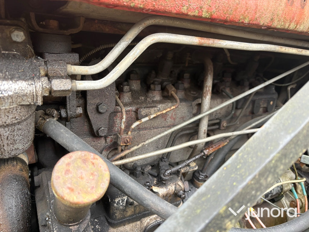 Traktor Massey Ferguson 175 S