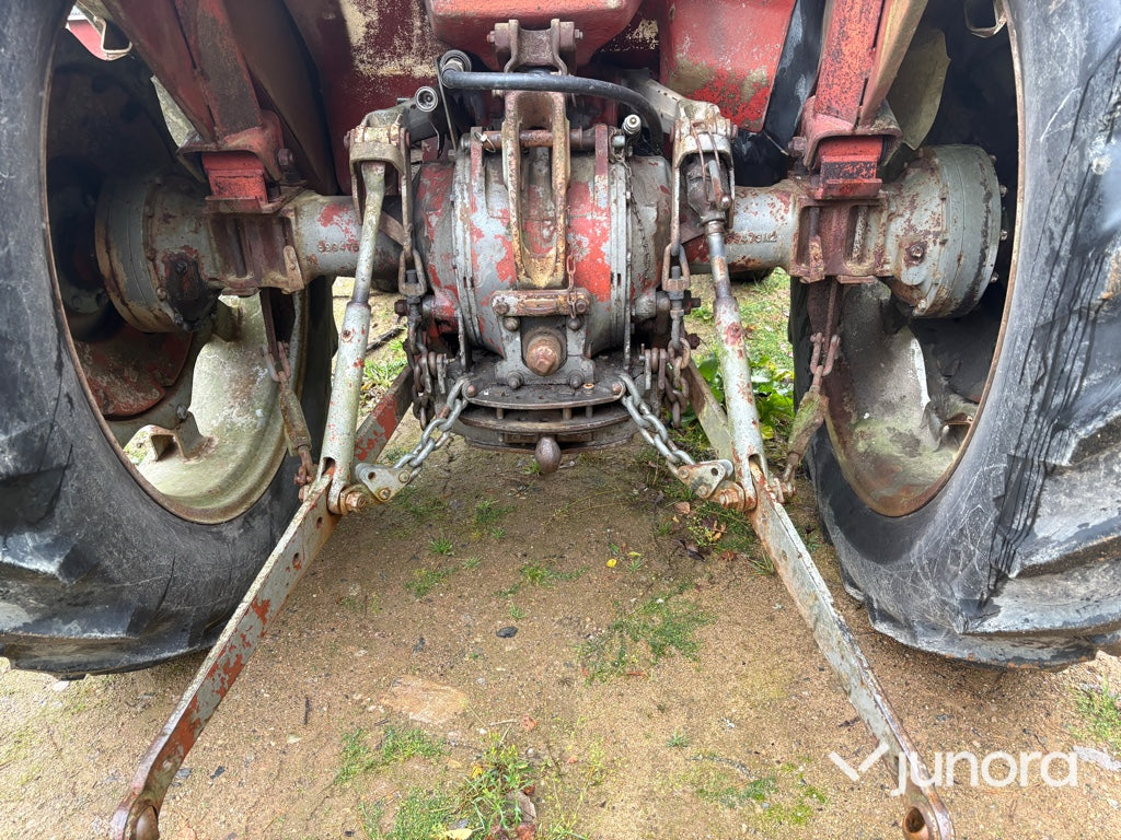 Traktor Massey Ferguson 175 S