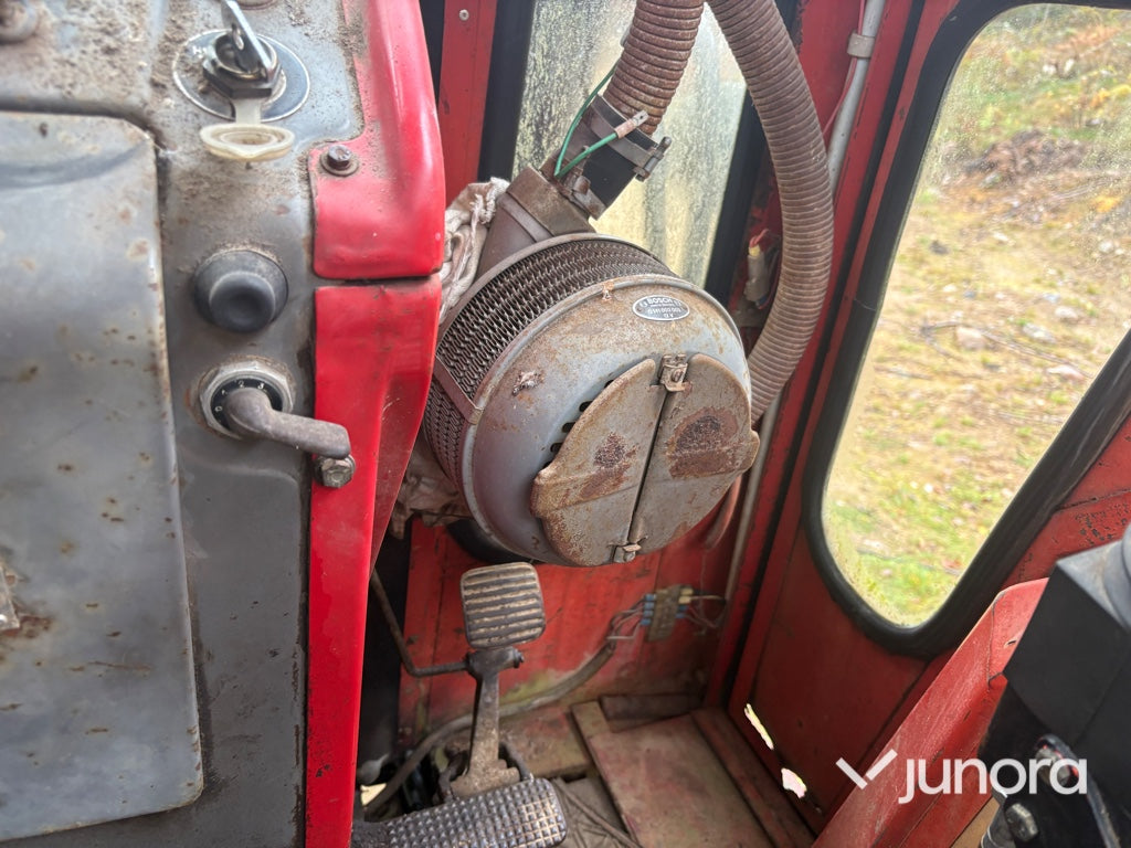 Traktor Massey Ferguson 175 S