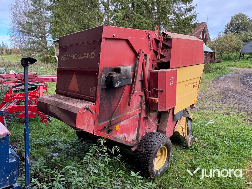 Rundbalspress - New Holland, 865