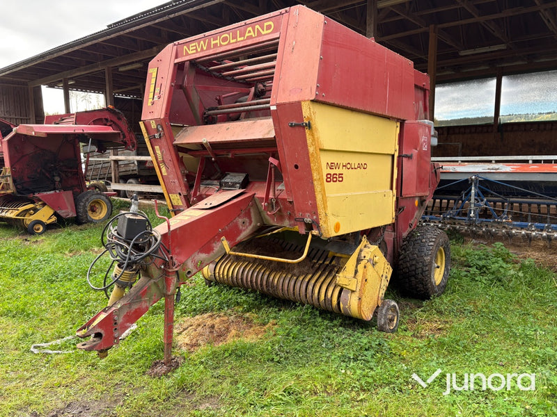 Rundbalspress New Holland 865