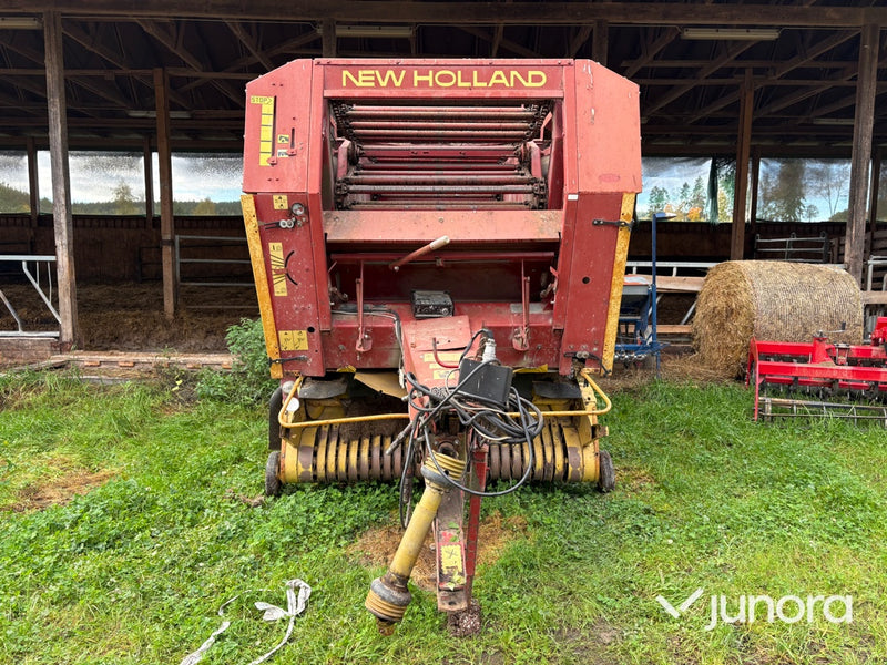 Rundbalspress New Holland 865
