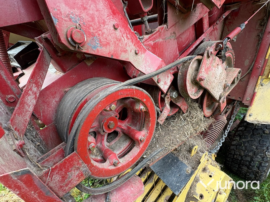 Rundbalspress - New Holland, 865