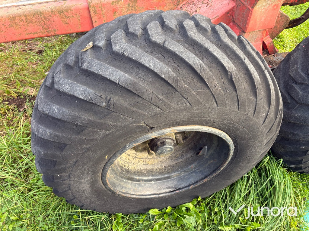 Skogsvagn med kran Rossön 10-12 ton