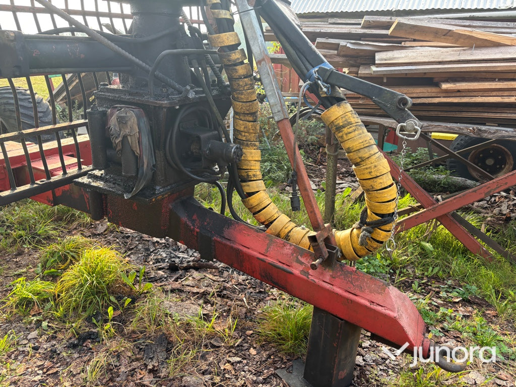 Skogsvagn med kran Rossön 10-12 ton