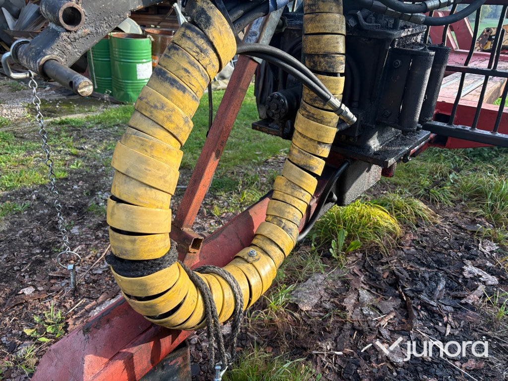 Skogsvagn med kran Rossön 10-12 ton