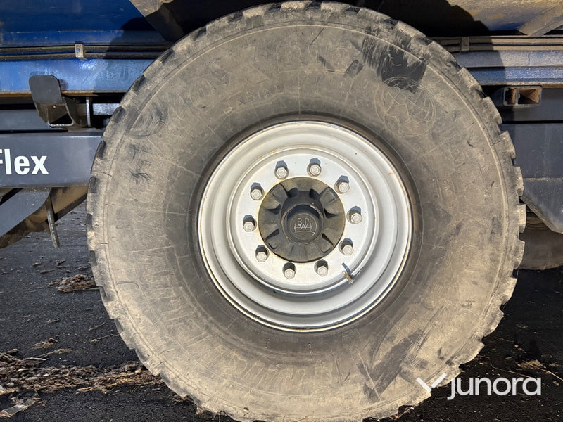 Lastväxlarvagn med flak - Metsjö MetaFlex 50-60