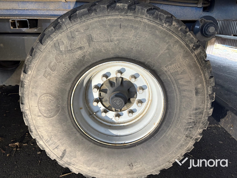 Lastväxlarvagn med flak - Metsjö MetaFlex 50-60