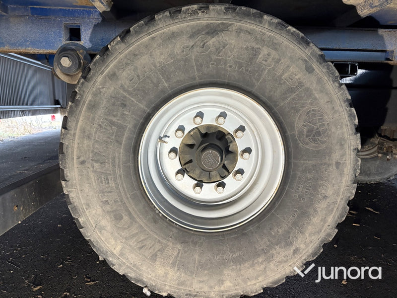 Lastväxlarvagn med flak - Metsjö MetaFlex 50-60