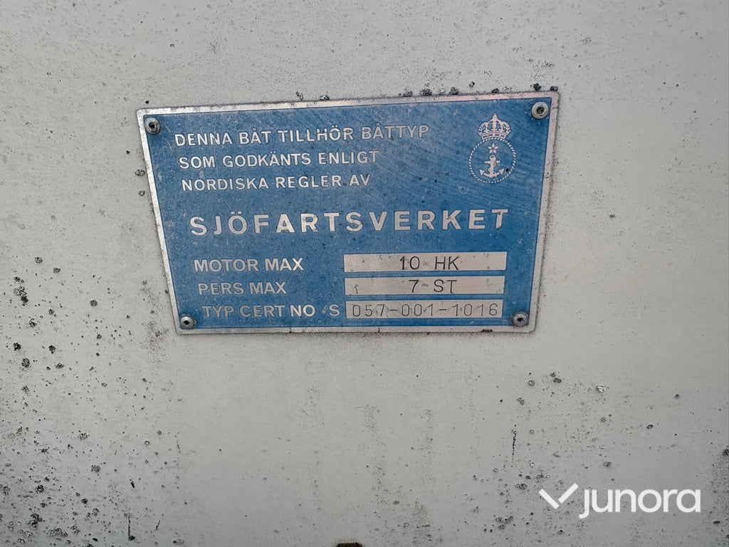 Segelbåt med trailer