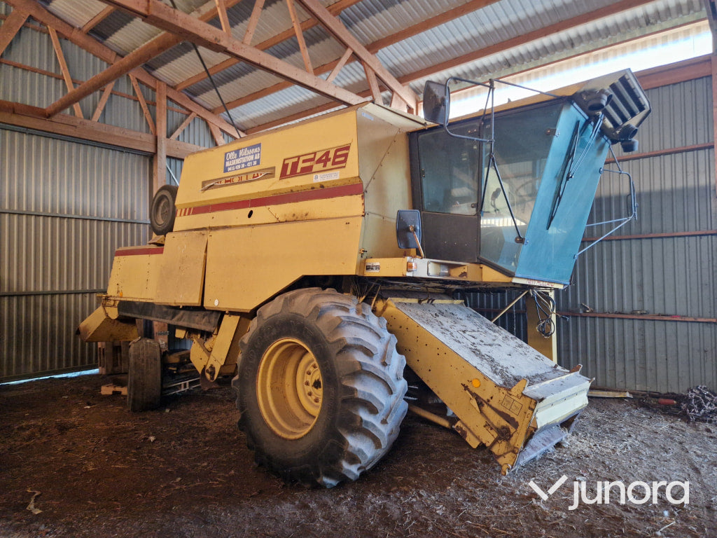 Tröska - New Holland TF 46