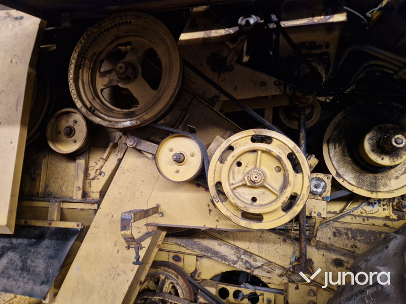 Tröska - New Holland TF 46