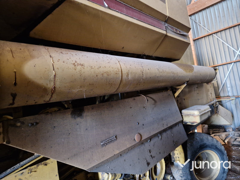 Tröska - New Holland TF 46