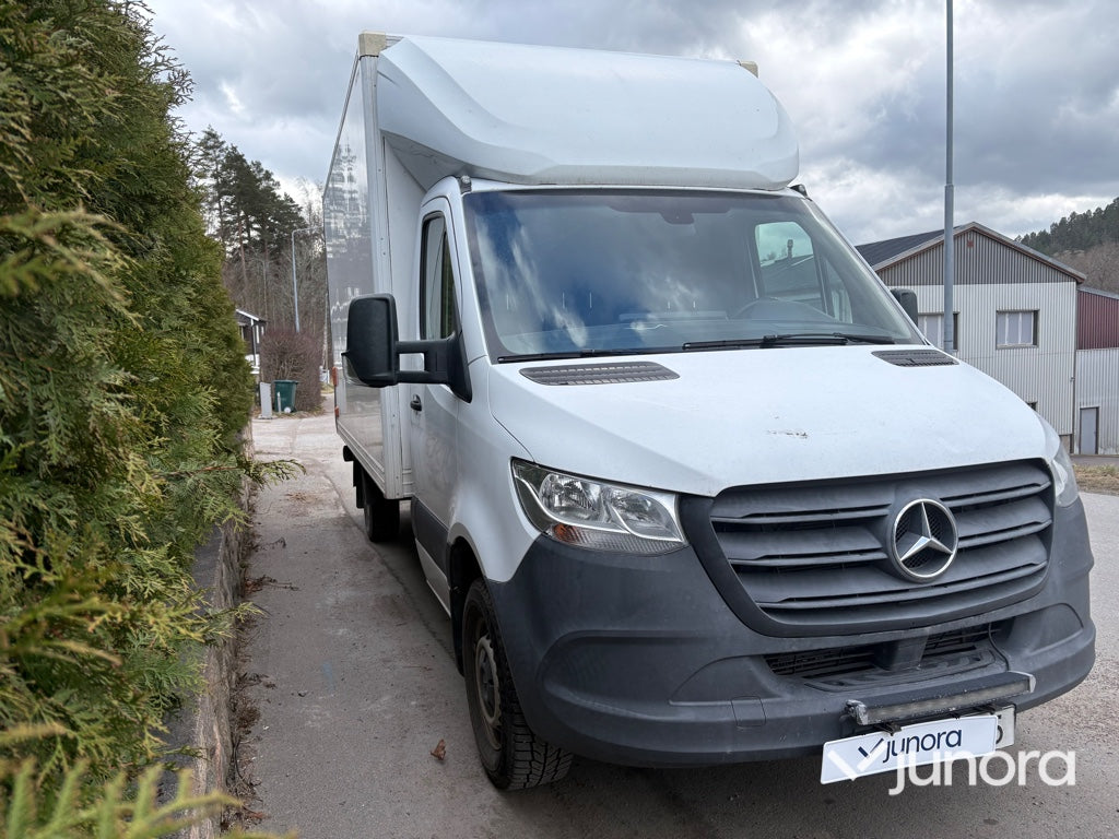 Lätt lastbil - Mercedes-Benz, Sprinter 3,5-T, Med bakgavellift