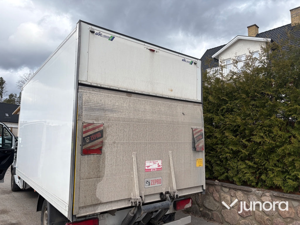 Lätt lastbil - Mercedes-Benz, Sprinter 3,5-T, Med bakgavellift