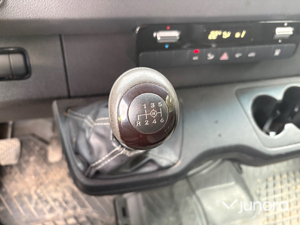 Lätt lastbil - Mercedes-Benz, Sprinter 3,5-T, Med bakgavellift