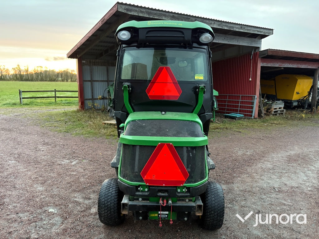 Redskapsbärare John Deere 1575