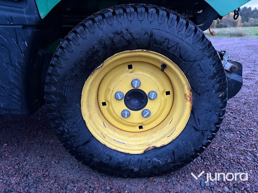 Redskapsbärare John Deere 1575