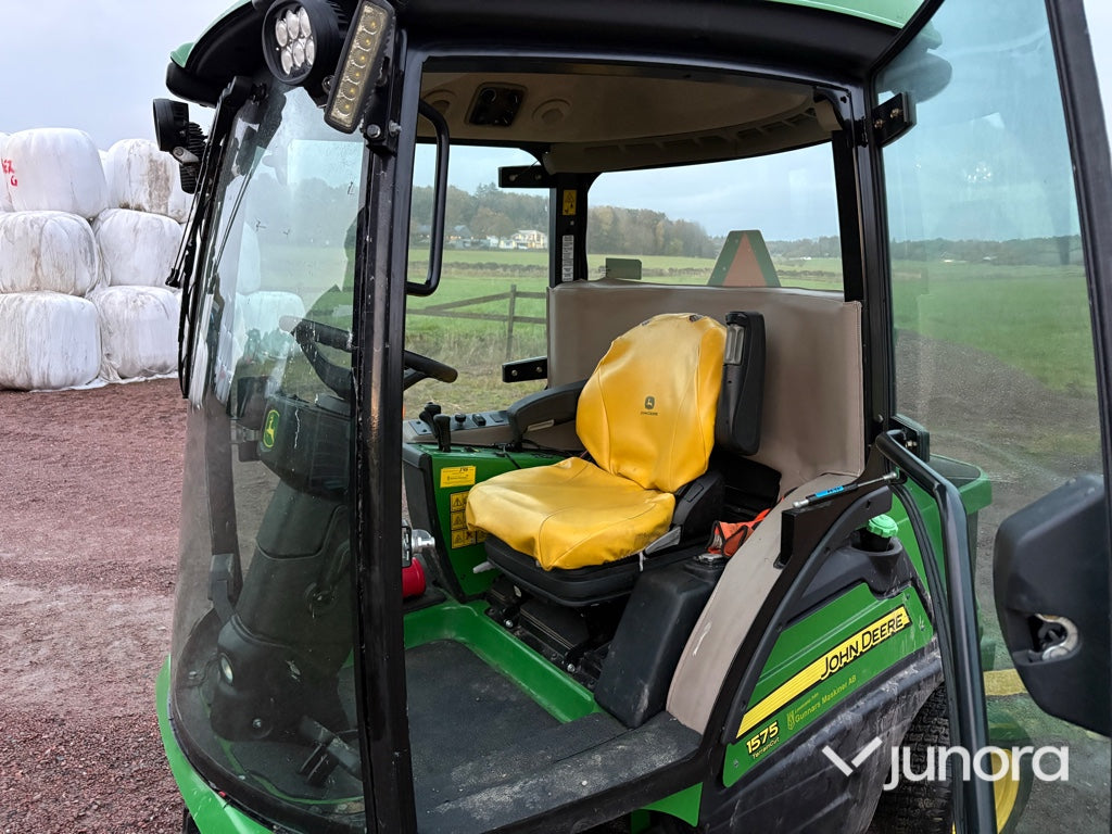 Redskapsbärare John Deere 1575