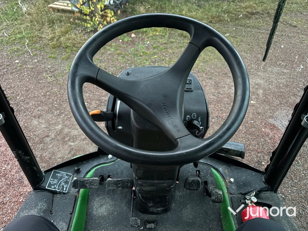 Redskapsbärare John Deere 1575