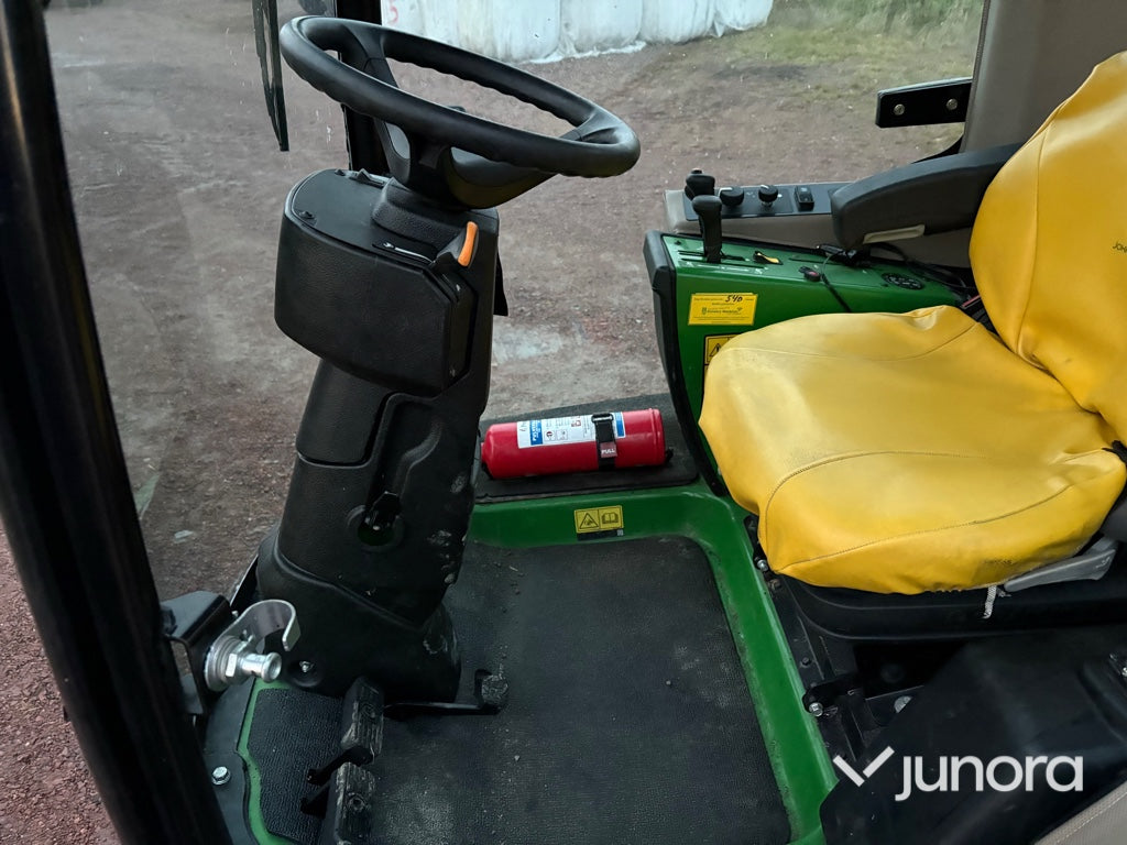 Redskapsbärare John Deere 1575
