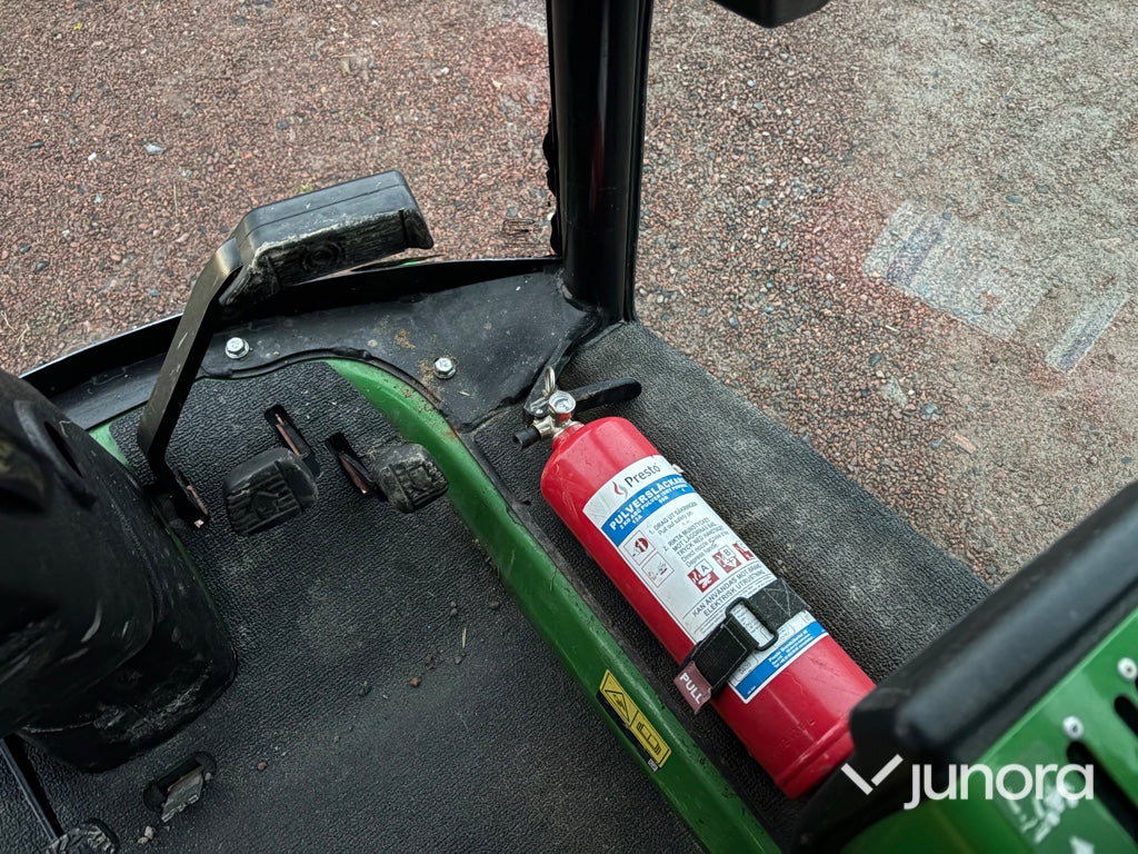 Redskapsbärare John Deere 1575