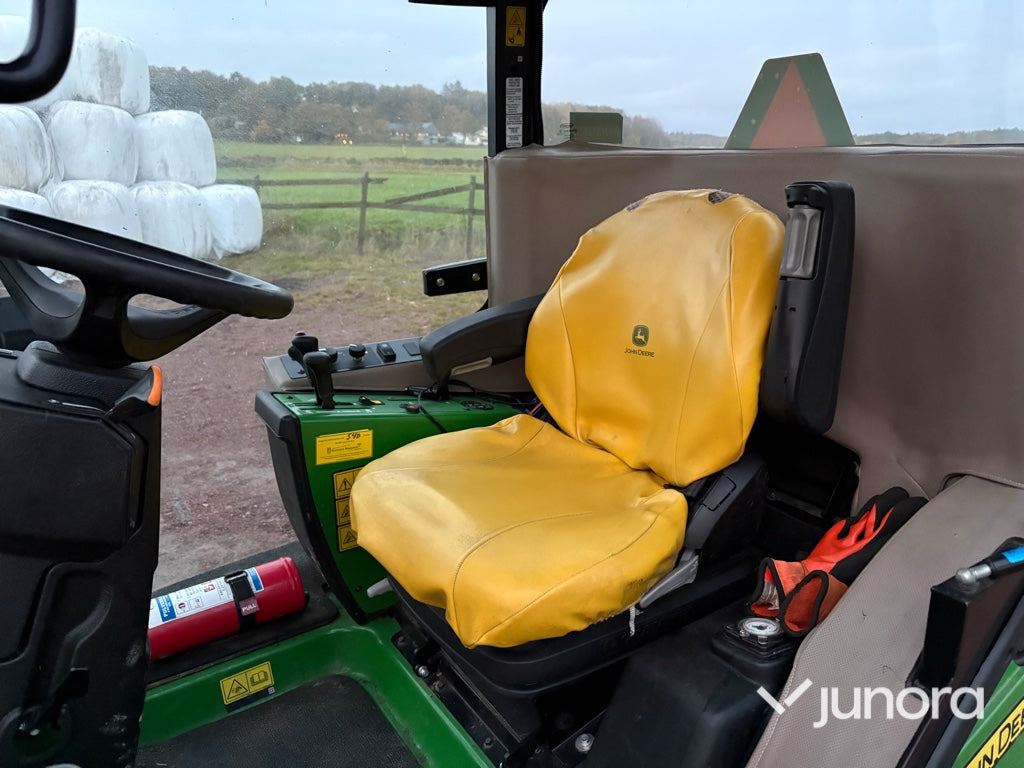 Redskapsbärare John Deere 1575