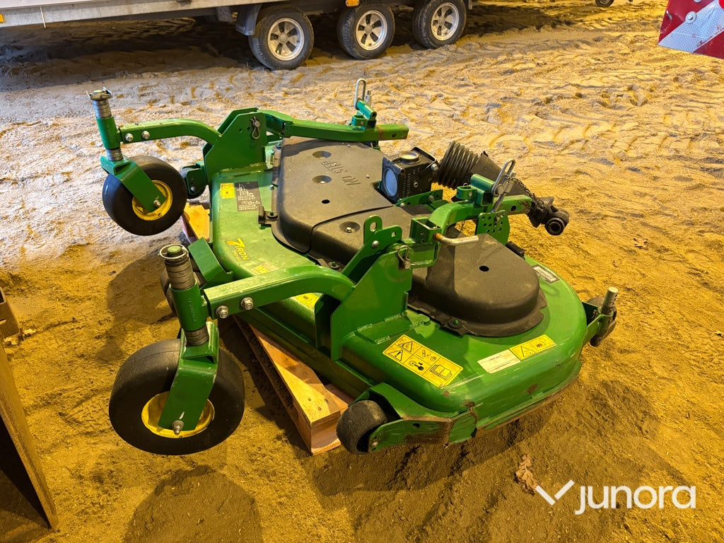 Redskapsbärare John Deere 1575