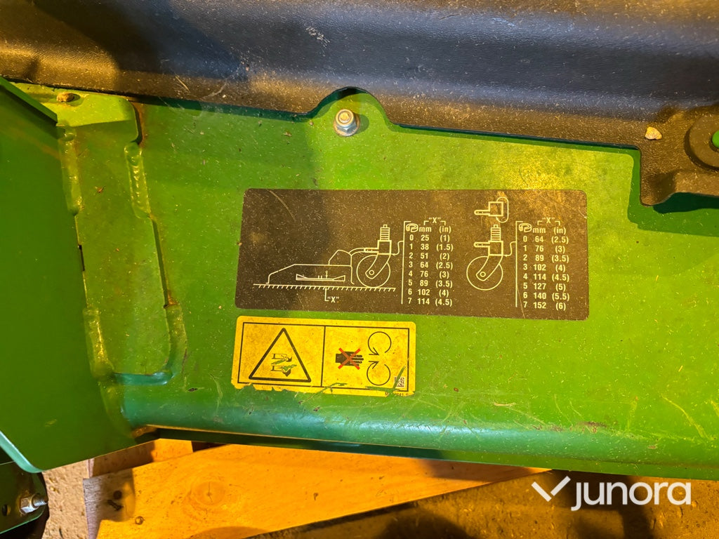 Redskapsbärare John Deere 1575