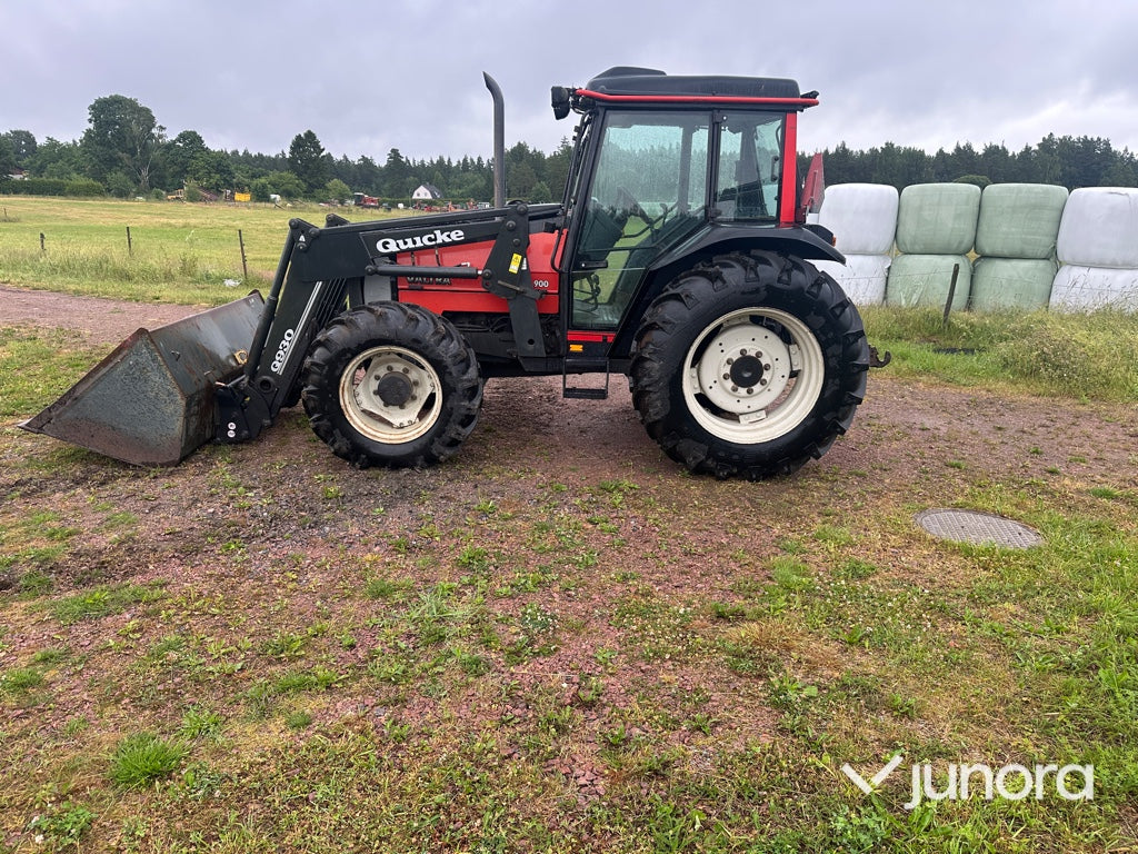 Valtra 900 med lastare