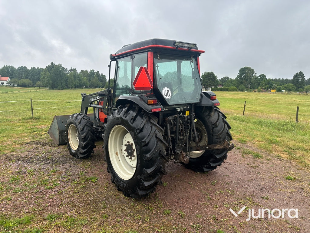 Valtra 900 med lastare