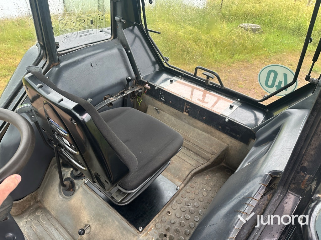 Valtra 900 med lastare