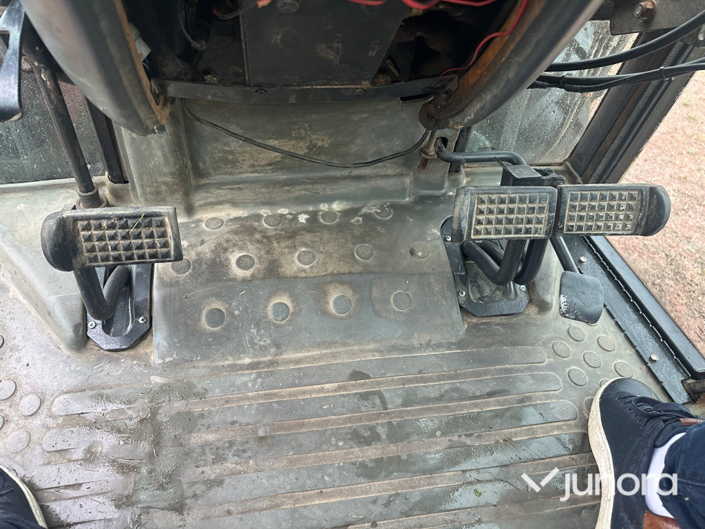 Valtra 900 med lastare