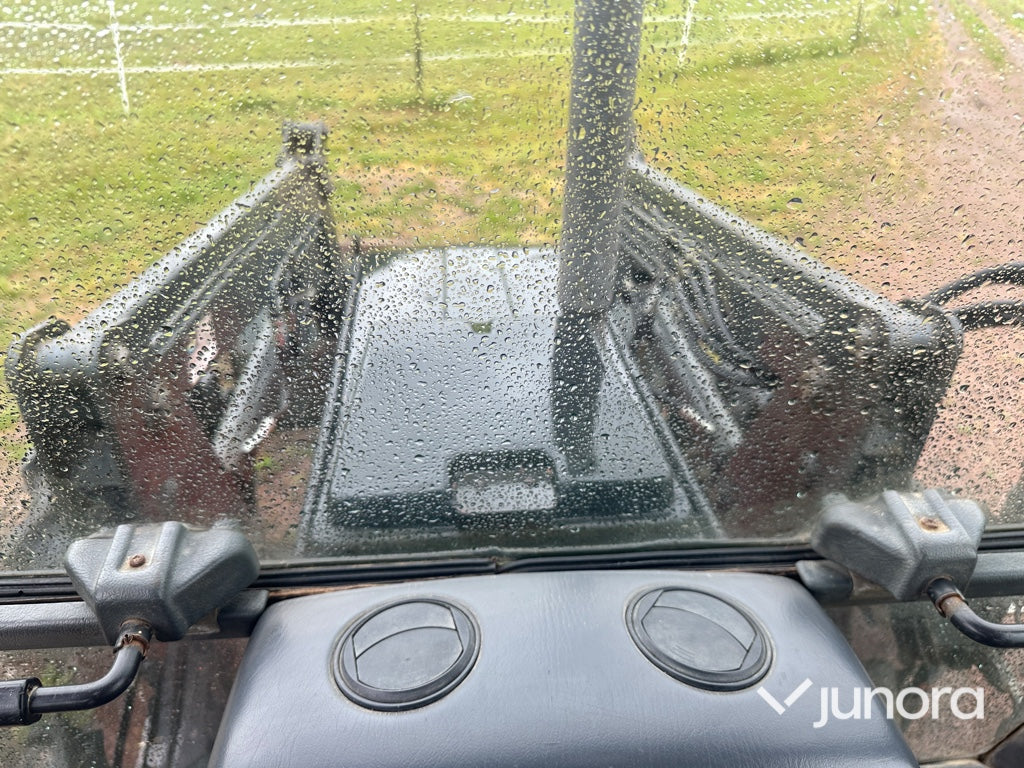 Valtra 900 med lastare