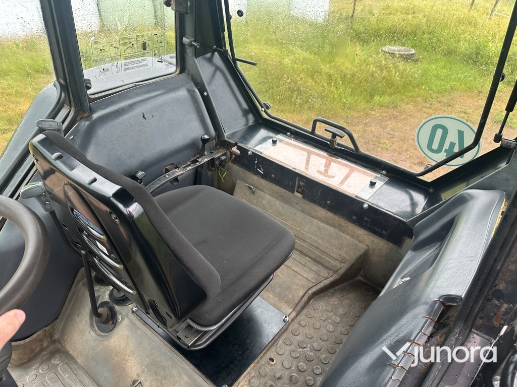 Valtra 900 med lastare