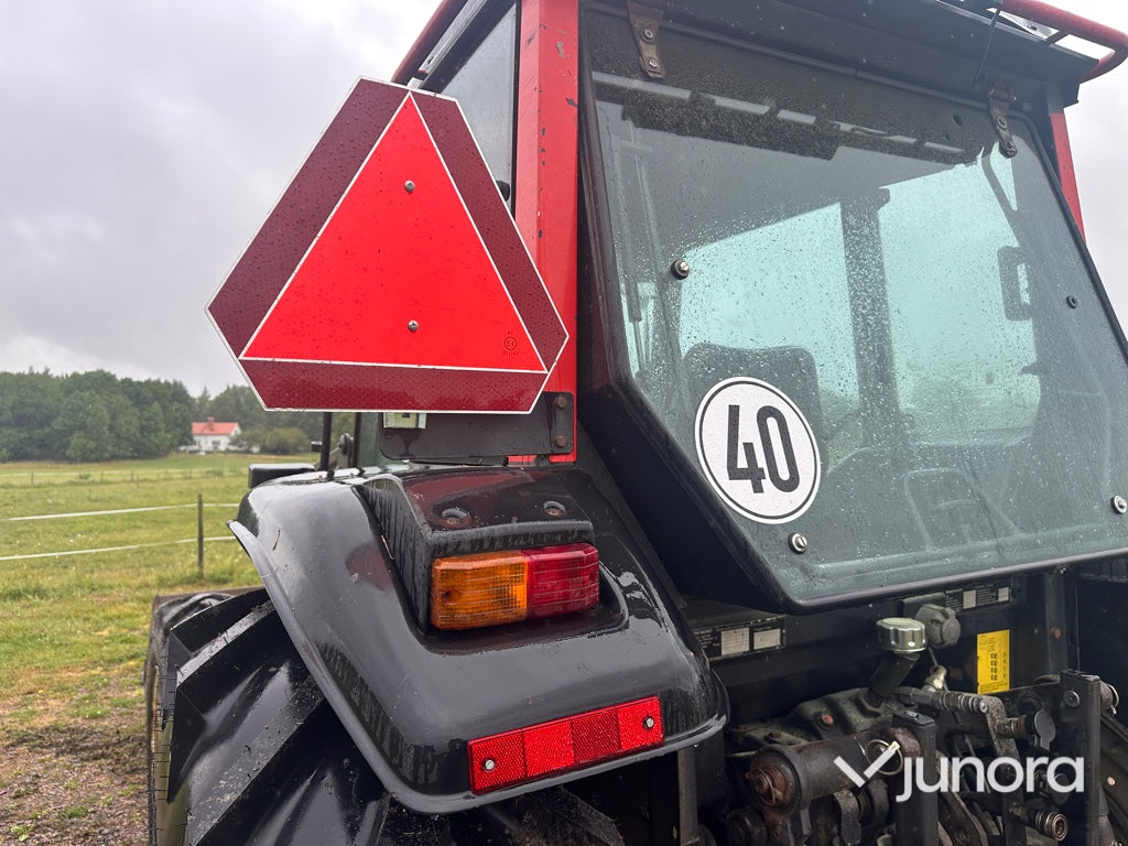 Valtra 900 med lastare