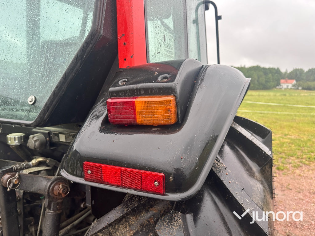 Valtra 900 med lastare