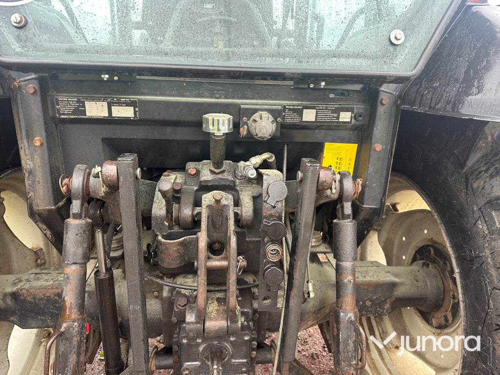 Valtra 900 med lastare